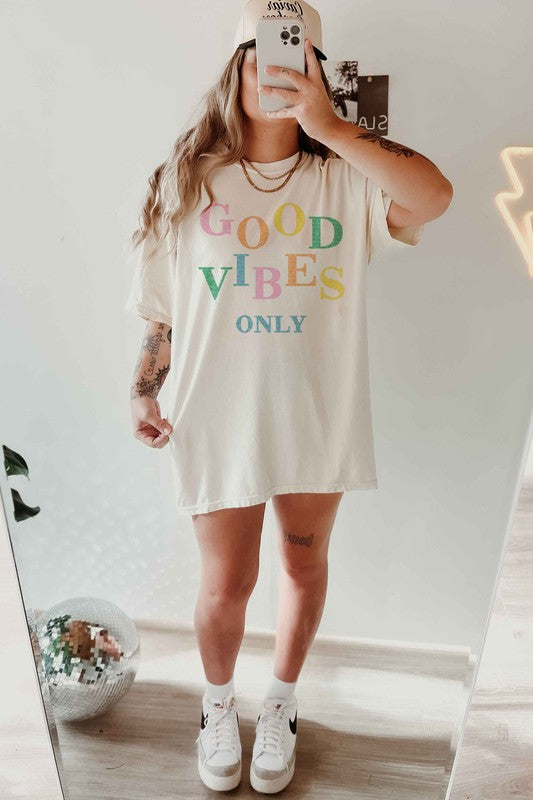 GOOD VIBES ONLY OVERSIZED TEE